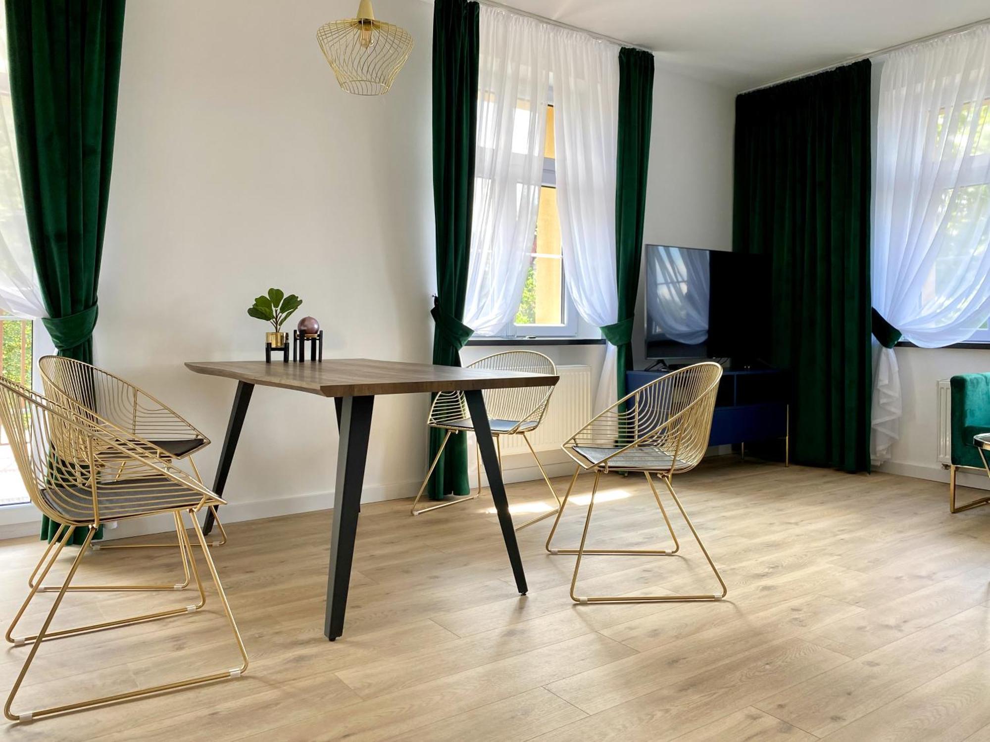 Apartamenty Lemon Pepper イェレニャ・グーラ エクステリア 写真